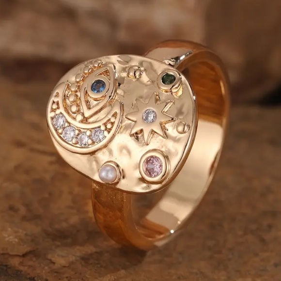 Gold Plated Signet Ring - Right Hand Ring - Bohemian - NEW - Picture 2 of 3